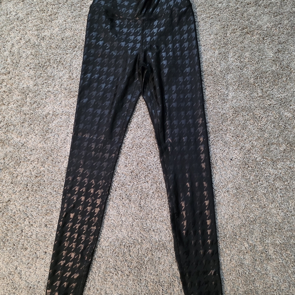 Peloton Pants - Peloton High-Waisted Houndstooth Leggings Sz Small